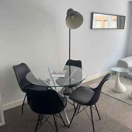 2 Bedroom 8 Appartamento